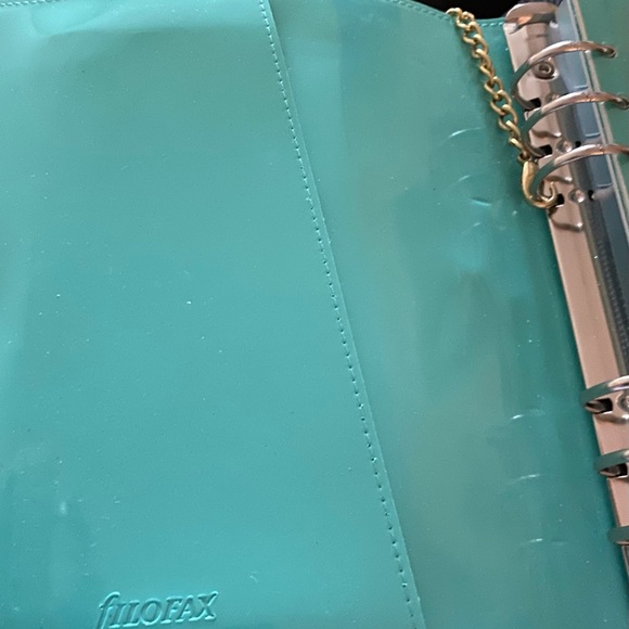 Filofax Turquoise Patent Planner, Rarely Used, Excellent Condition! - Picture 4 of 16